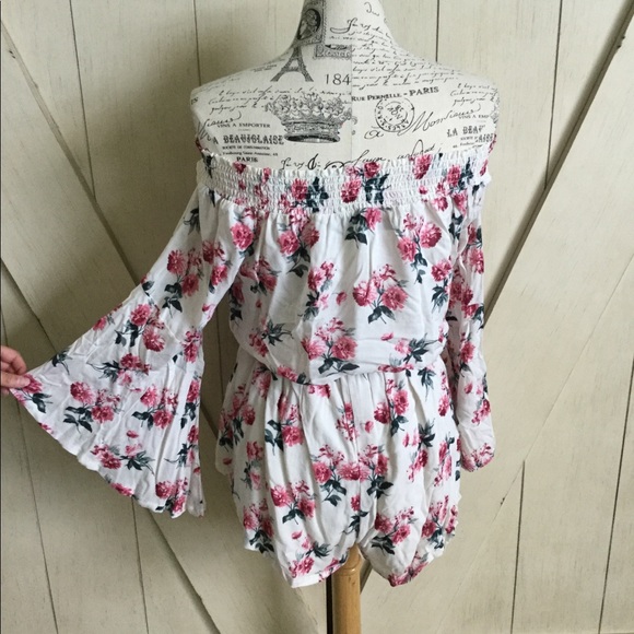 🌺🌸Abercrombie & Fitch Renaissance Romper🌸🌺 - Picture 7 of 7